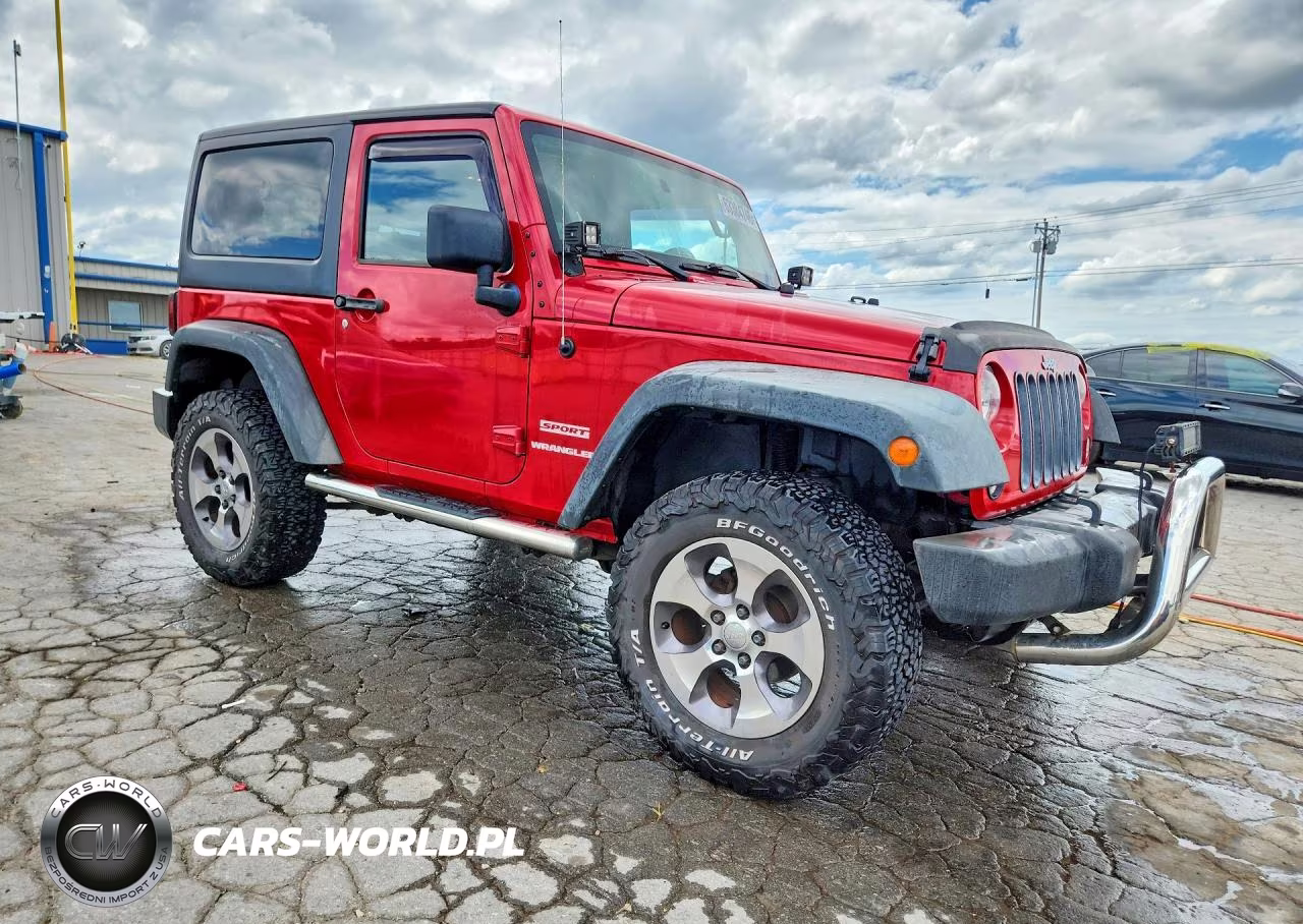 2011 Jeep Wrangler Sport VIN:1J4AA2D15BL620872 - 4