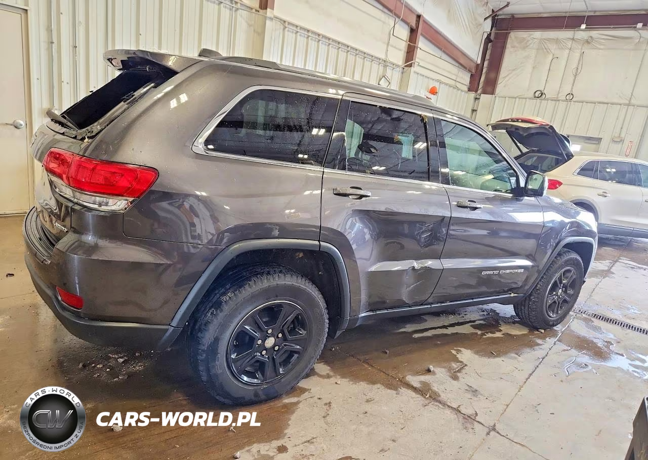 2016 Jeep Grand Cherokee Laredo VIN:1C4RJFAG4GC461262 - 3