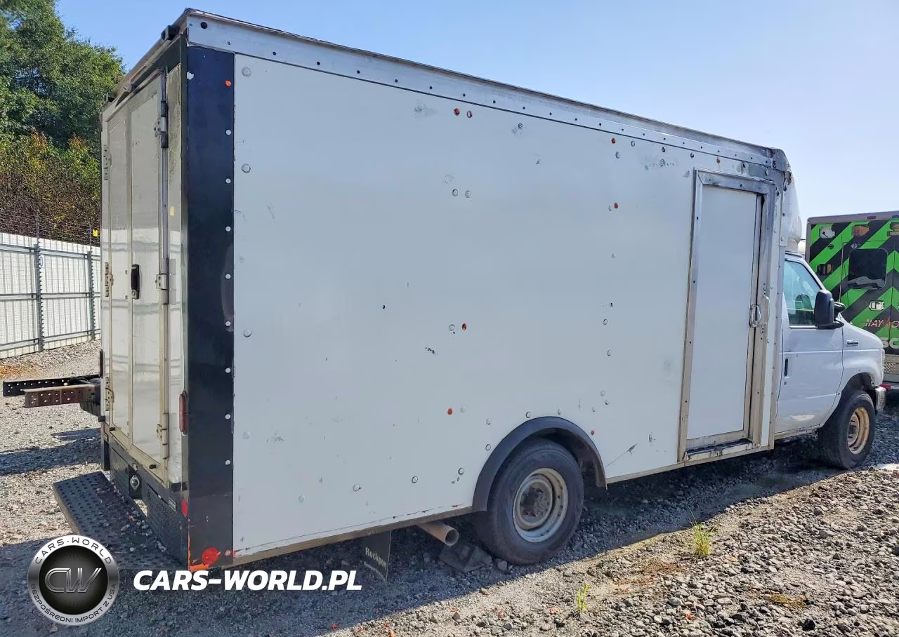 2022 Ford E350 Delivery Truck VIN:1FDWE3FKXNDC08114 - 3