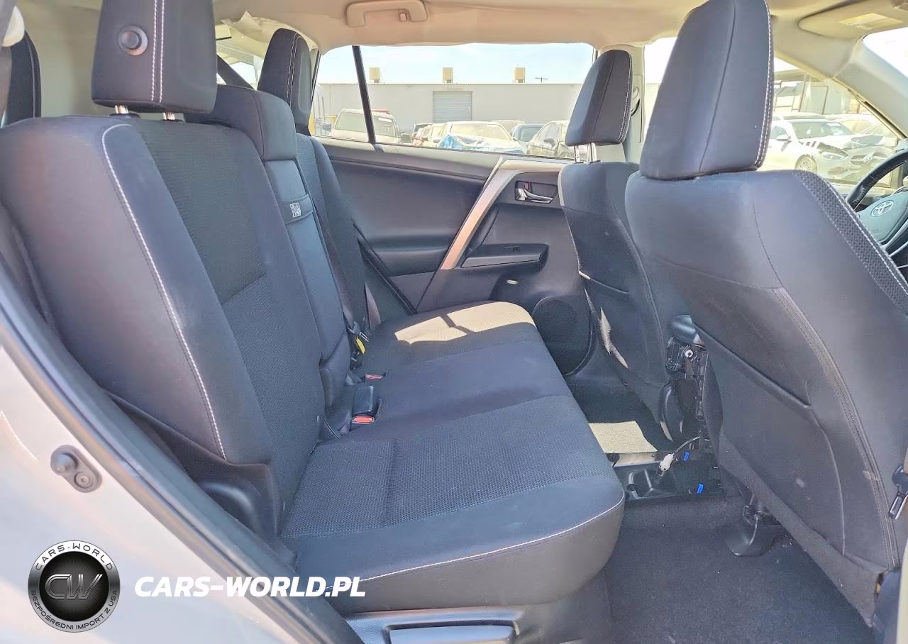 2018 Toyota Rav4 Hybrid Xle VIN:JTMRJREV0JD179860 - 11