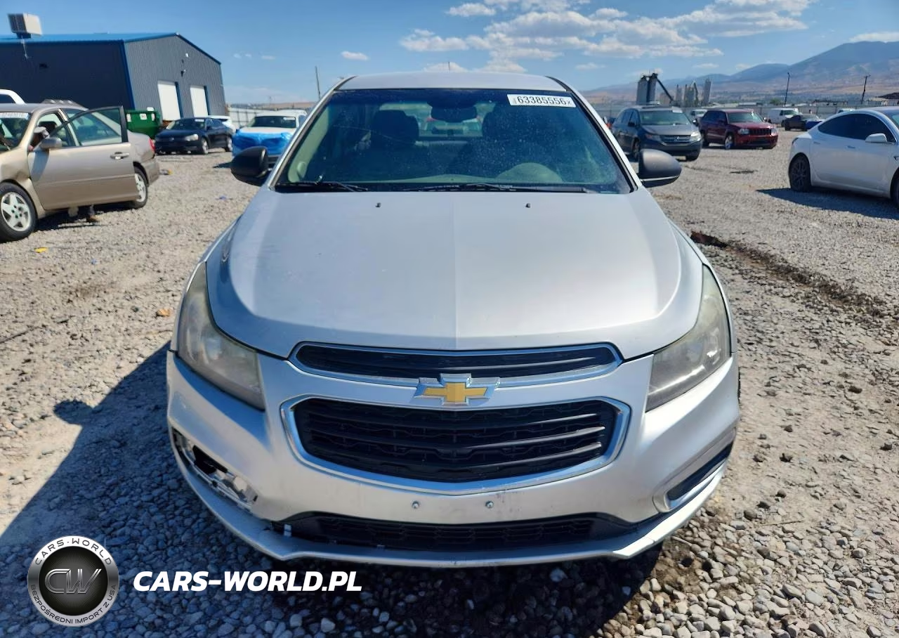 2015 Chevrolet Cruze Ls VIN:1G1PA5SHXF7151240 - 5
