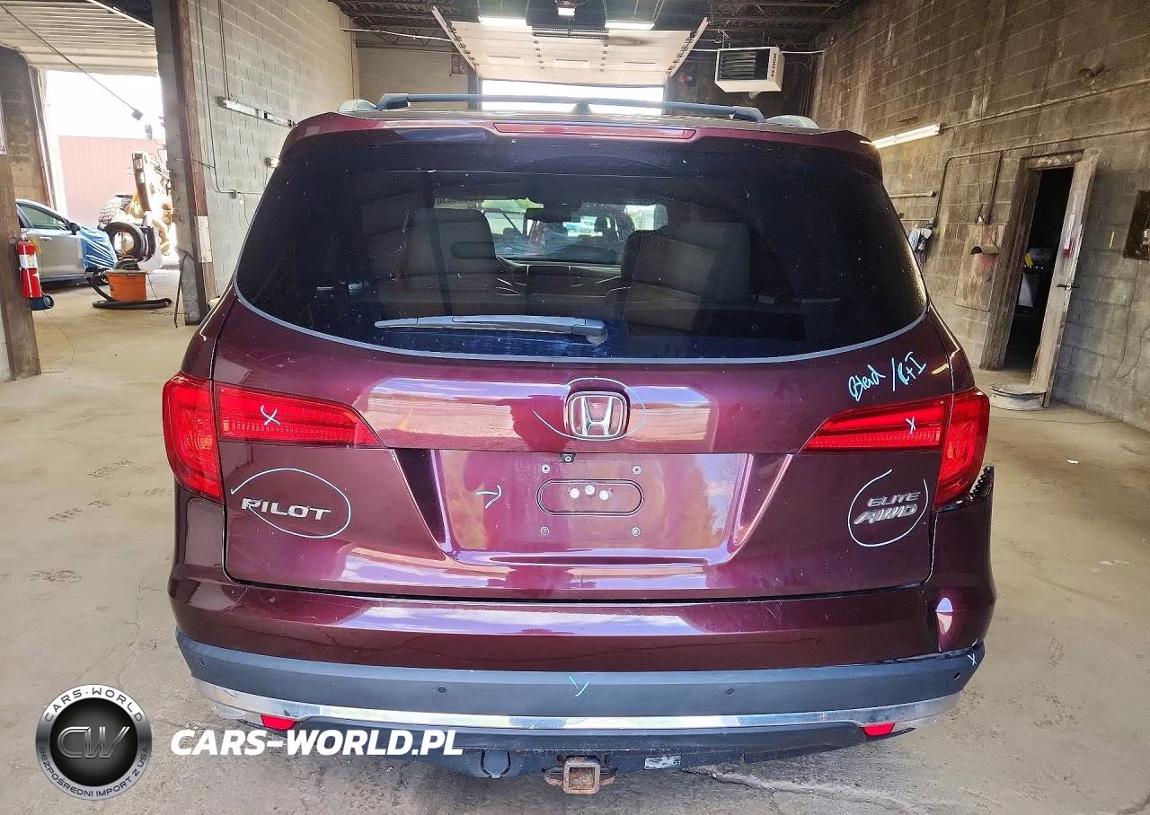 2017 Honda Pilot Elite VIN:5FNYF6H0XHB057327 - 6