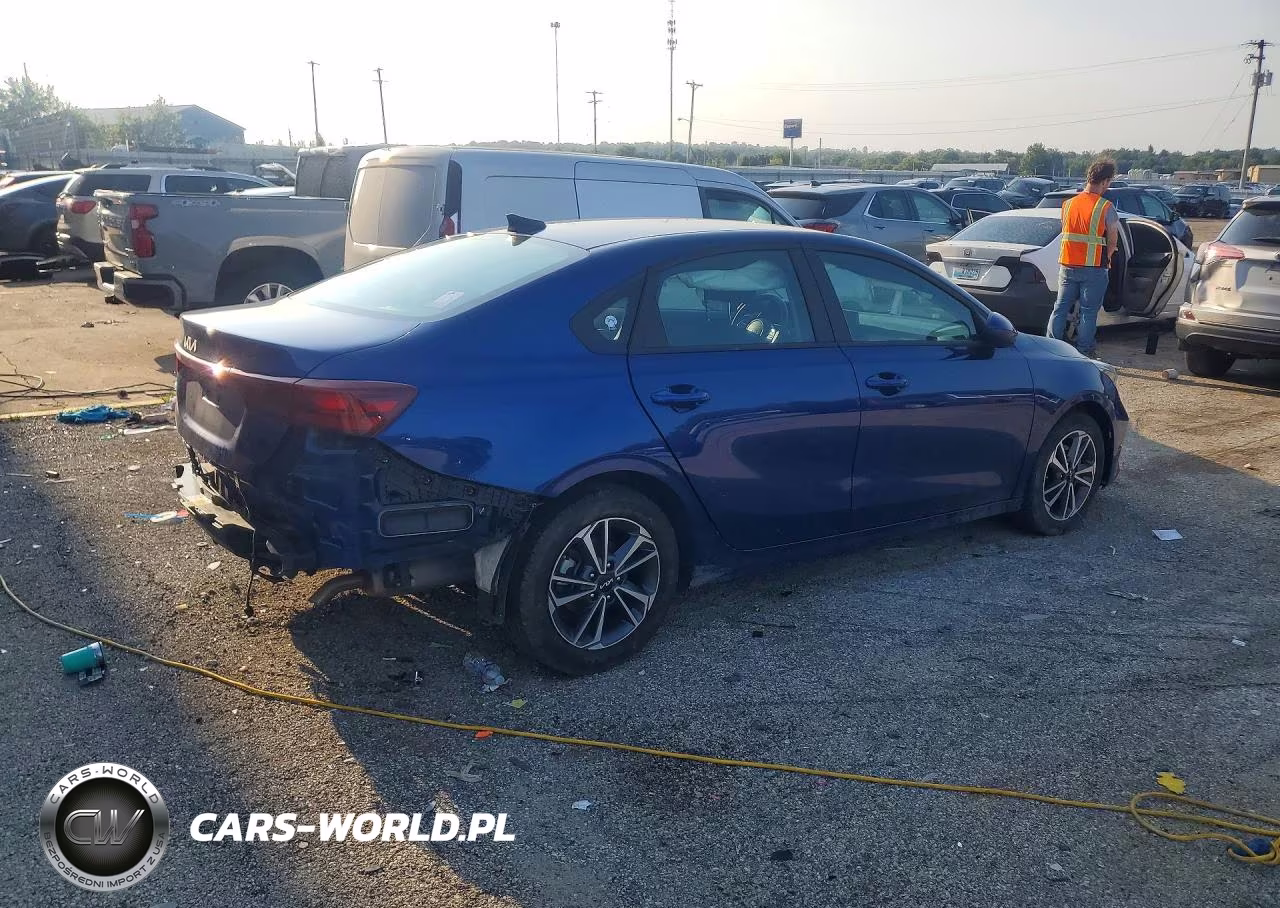 2023 Kia Forte Lxs VIN:3KPF24AD9PE531566 - 3