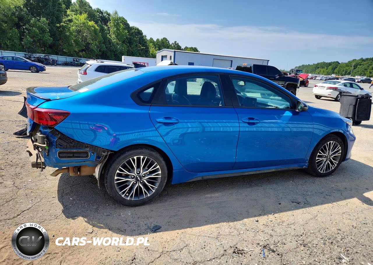 2023 Kia Forte Gt Line VIN:3KPF54AD5PE625256 - 3