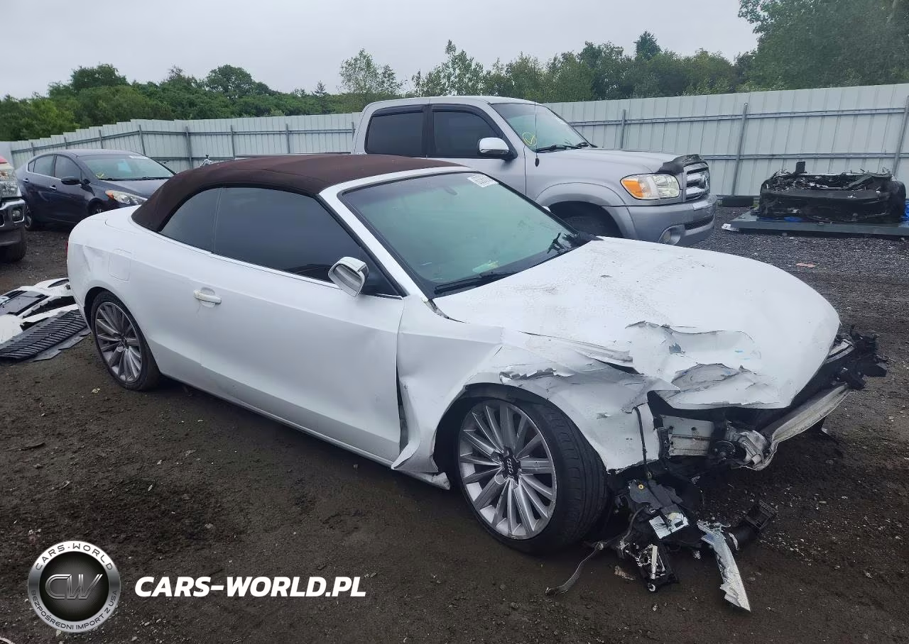 2010 Audi A5 Premium Plus VIN:WAULFAFH2AN018273 - 4