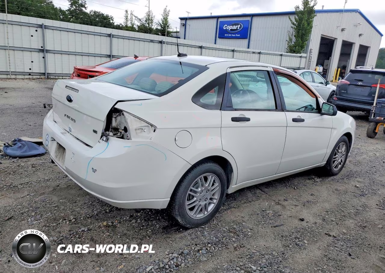 2011 Ford Focus Se VIN:1FAHP3FN6BW174664 - 3