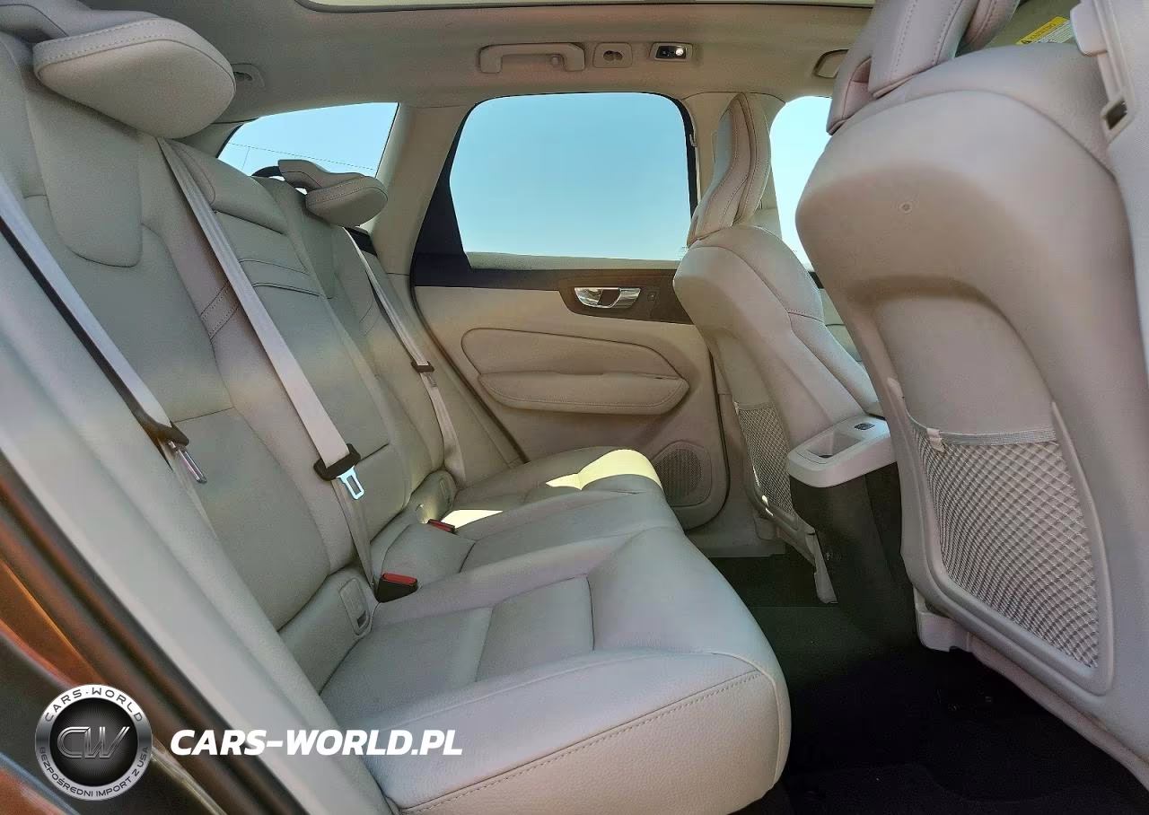 2019 Volvo Xc60 T5 VIN:LYV102RK7KB327571 - 11