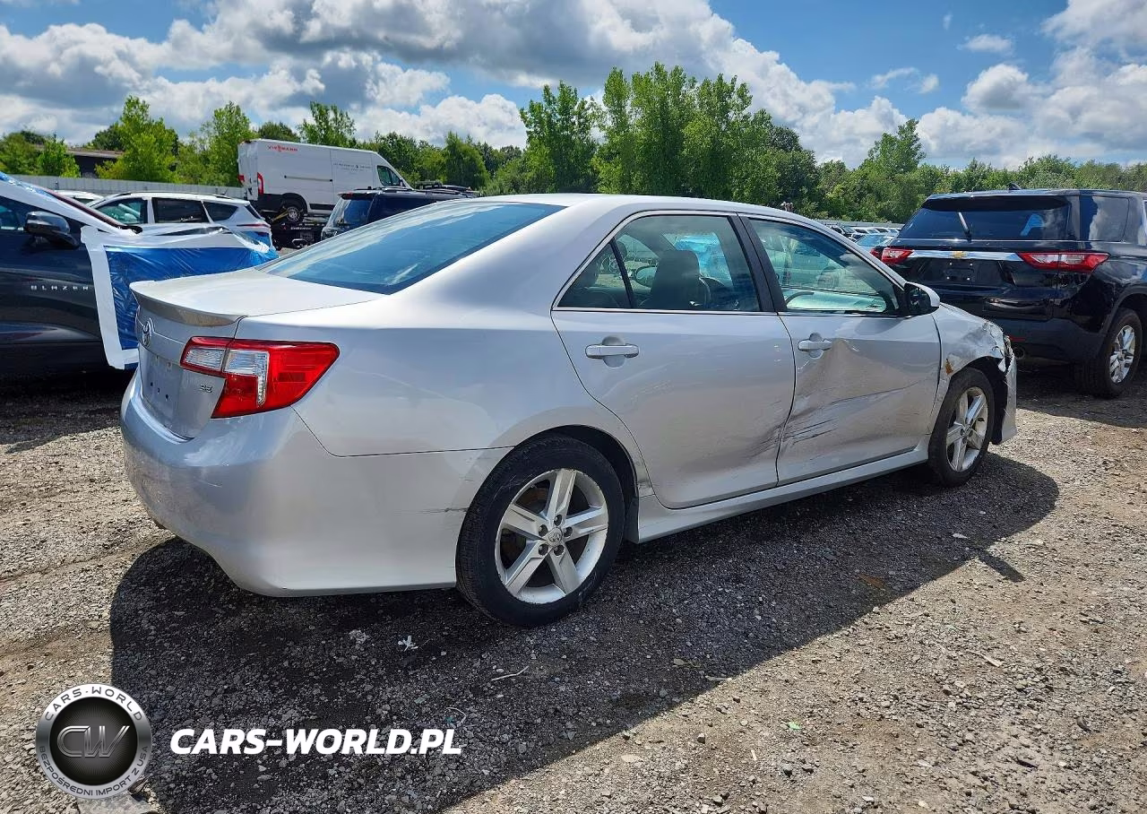 2014 Toyota Camry Se VIN:4T1BF1FKXEU386038 - 3