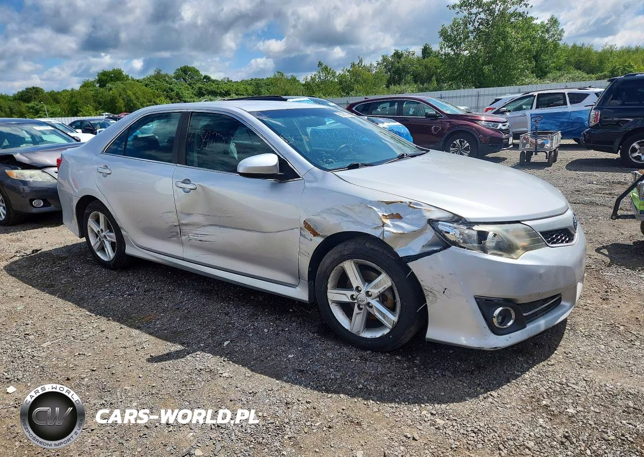2014 Toyota Camry Se VIN:4T1BF1FKXEU386038 - 4