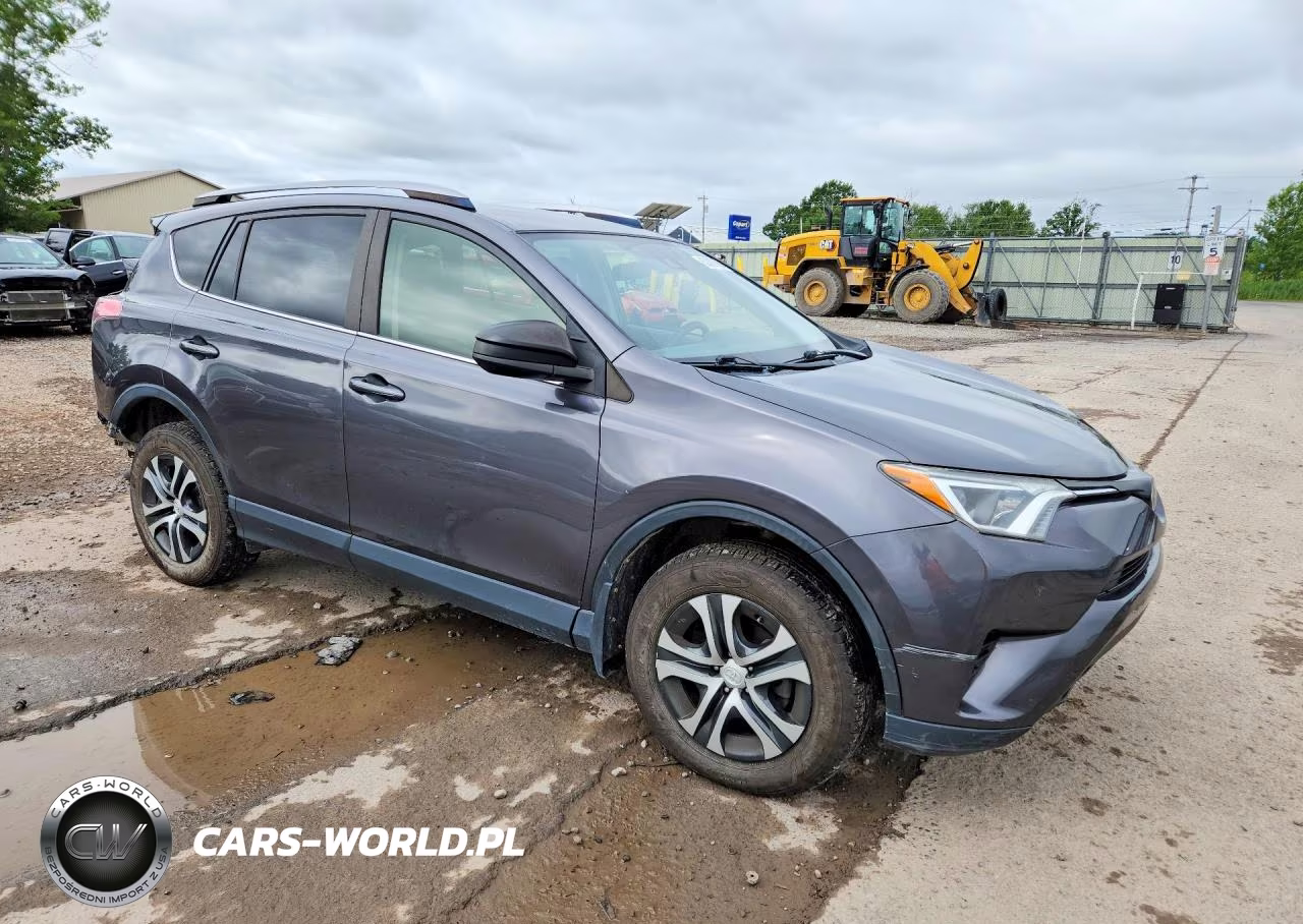 2018 Toyota Rav4 Le VIN:JTMBFREV5JJ720907 - 4