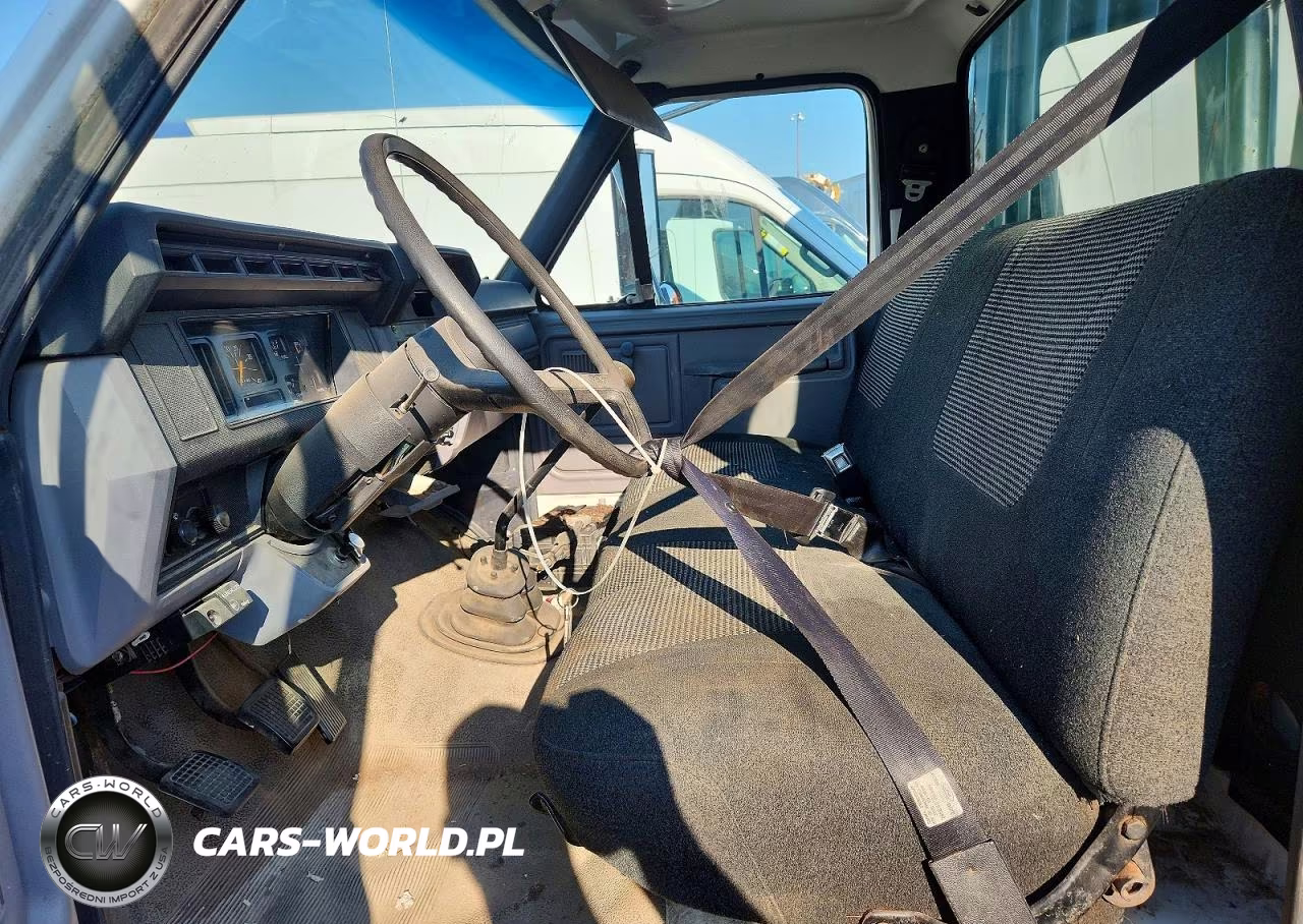 1996 Ford F700 Dump Truck VIN:1FDNF70J3TVA14175 - 7