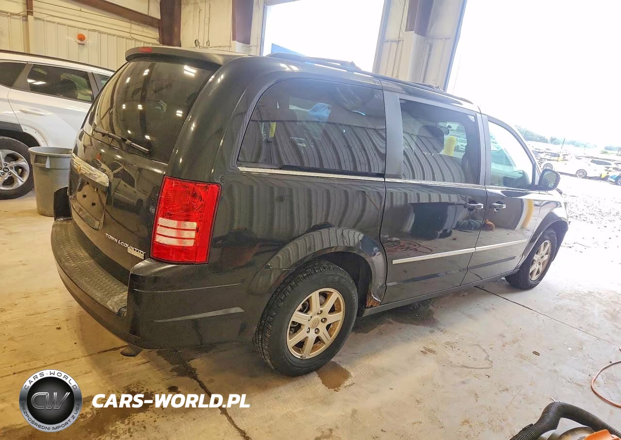2010 Chrysler Town & Country Touring VIN:2A4RR5DX4AR359614 - 3