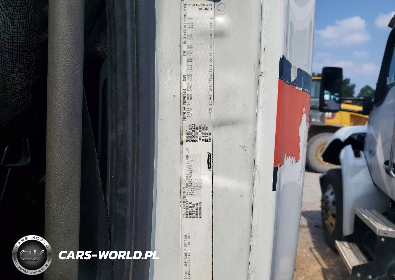 2009 Freightliner Cascadia 125 VIN:1FUJGLDR09LAE1984 - 13