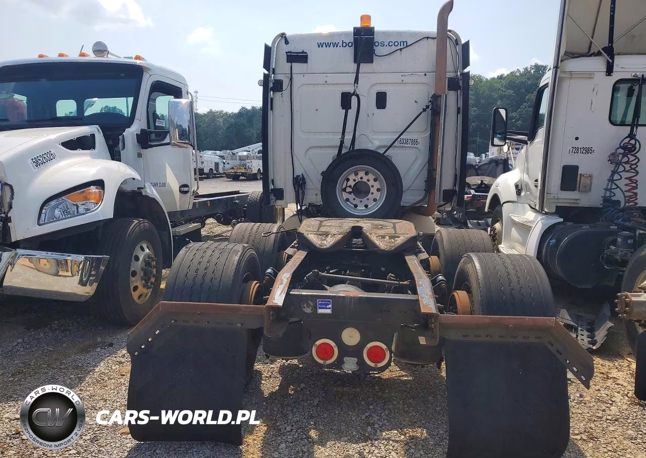 2009 Freightliner Cascadia 125 VIN:1FUJGLDR09LAE1984 - 6