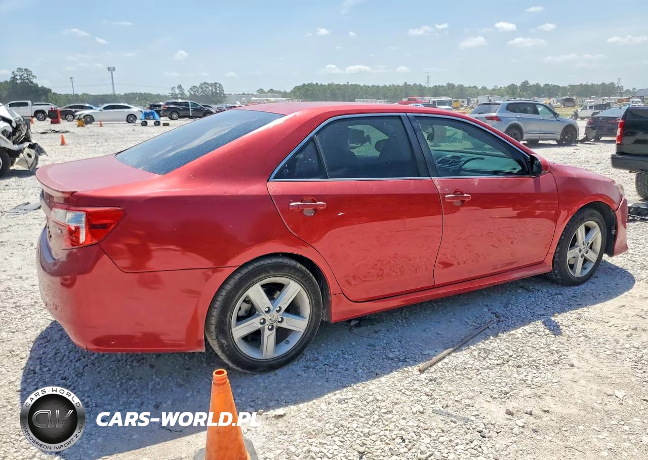 2014 Toyota Camry Se VIN:4T1BF1FK1EU755434 - 3