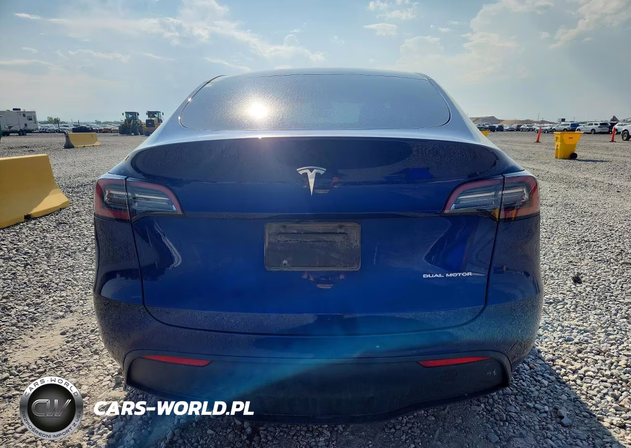 2023 Tesla Model Y VIN:7SAYGDEE7PA201027 - 6