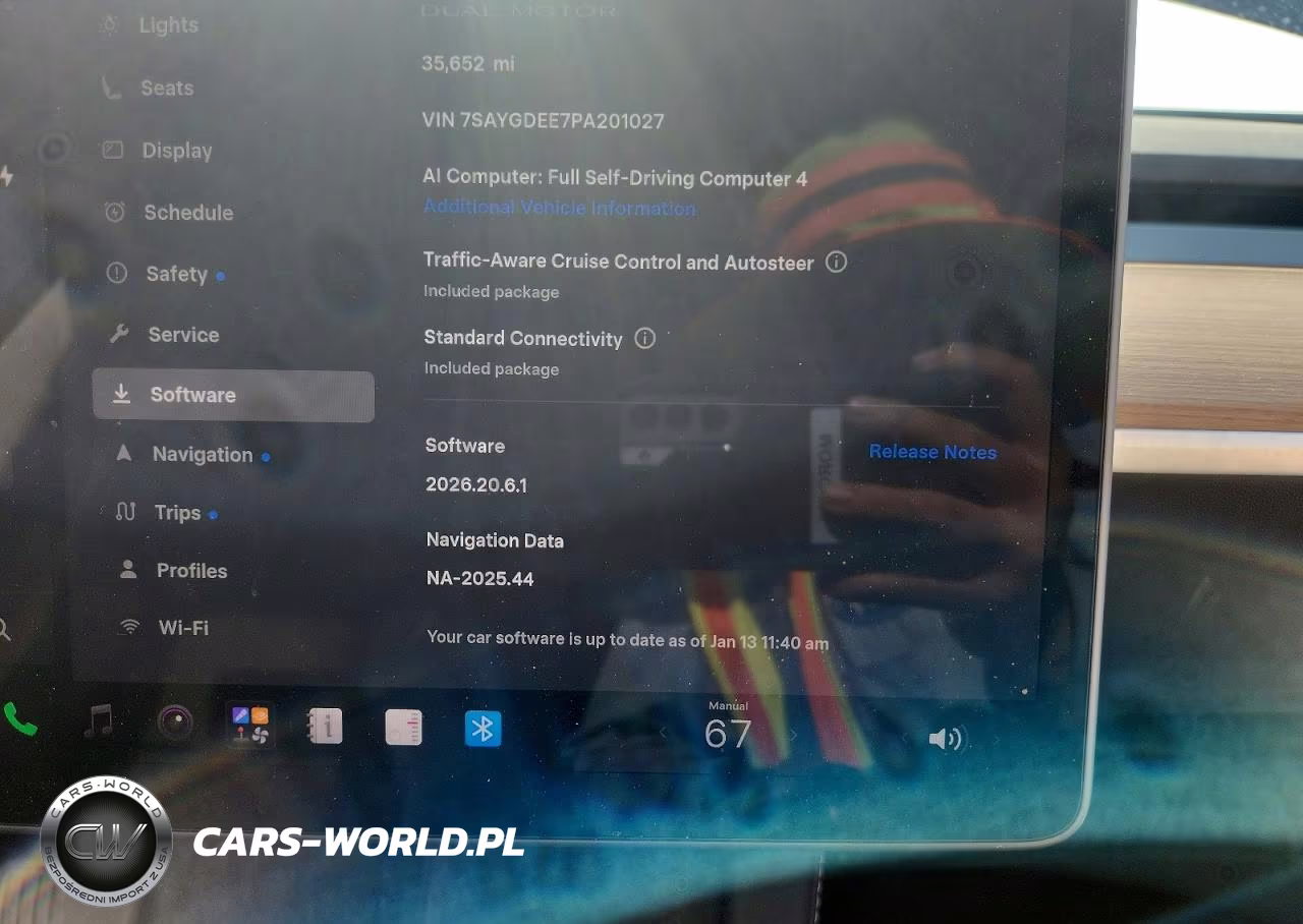 2023 Tesla Model Y VIN:7SAYGDEE7PA201027 - 9
