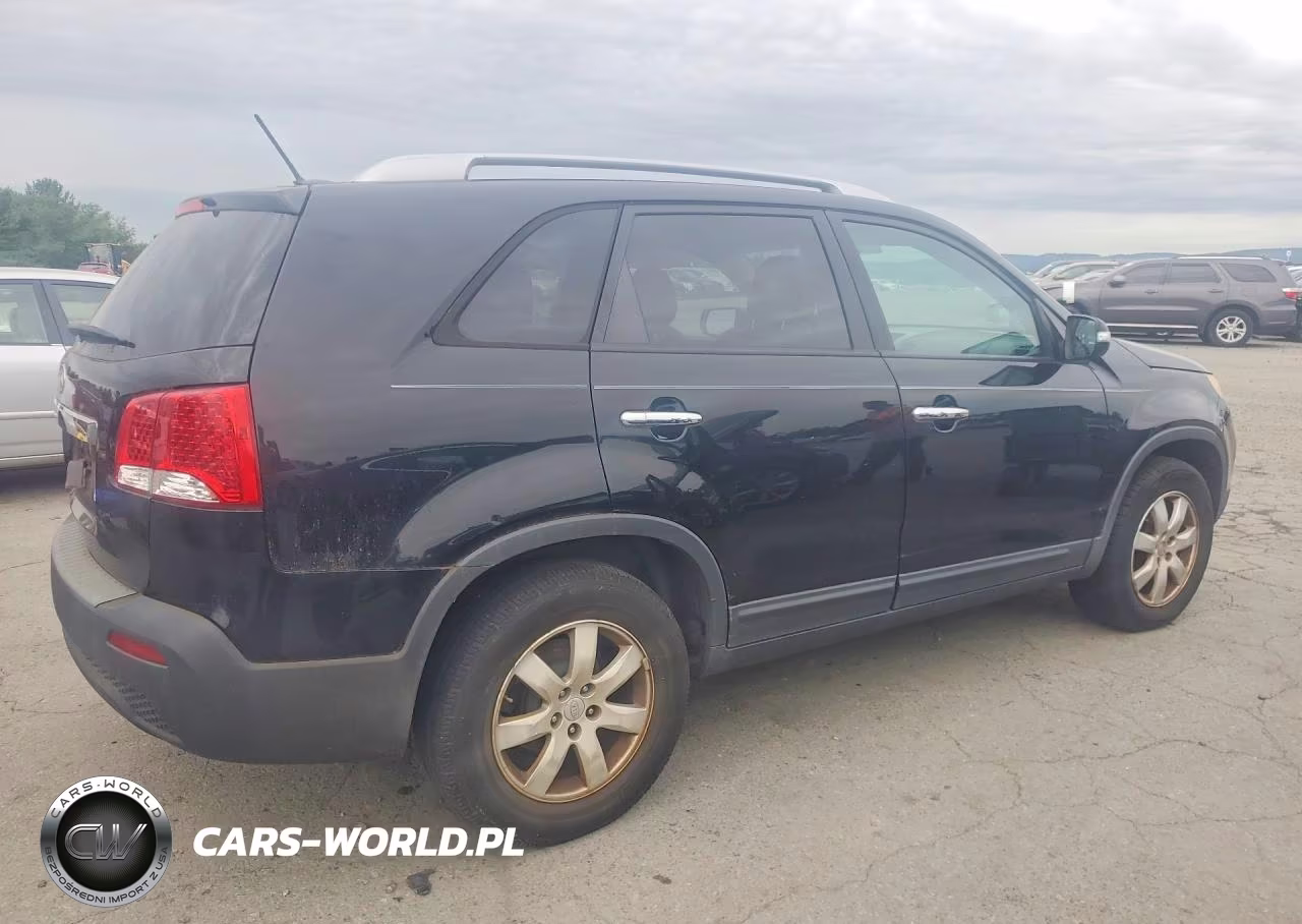 2011 Kia Sorento Lx VIN:5XYKT4A2XBG158625 - 3