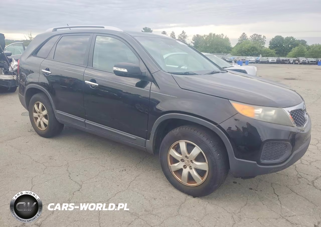 2011 Kia Sorento Lx VIN:5XYKT4A2XBG158625 - 4