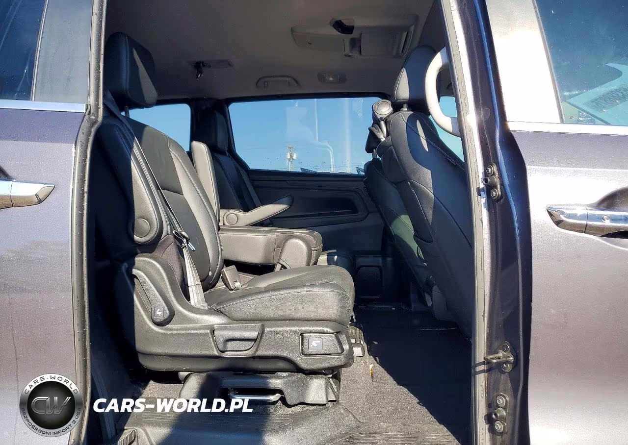 2022 Honda Odyssey Touring VIN:5FNRL6H8XNB026383 - 11