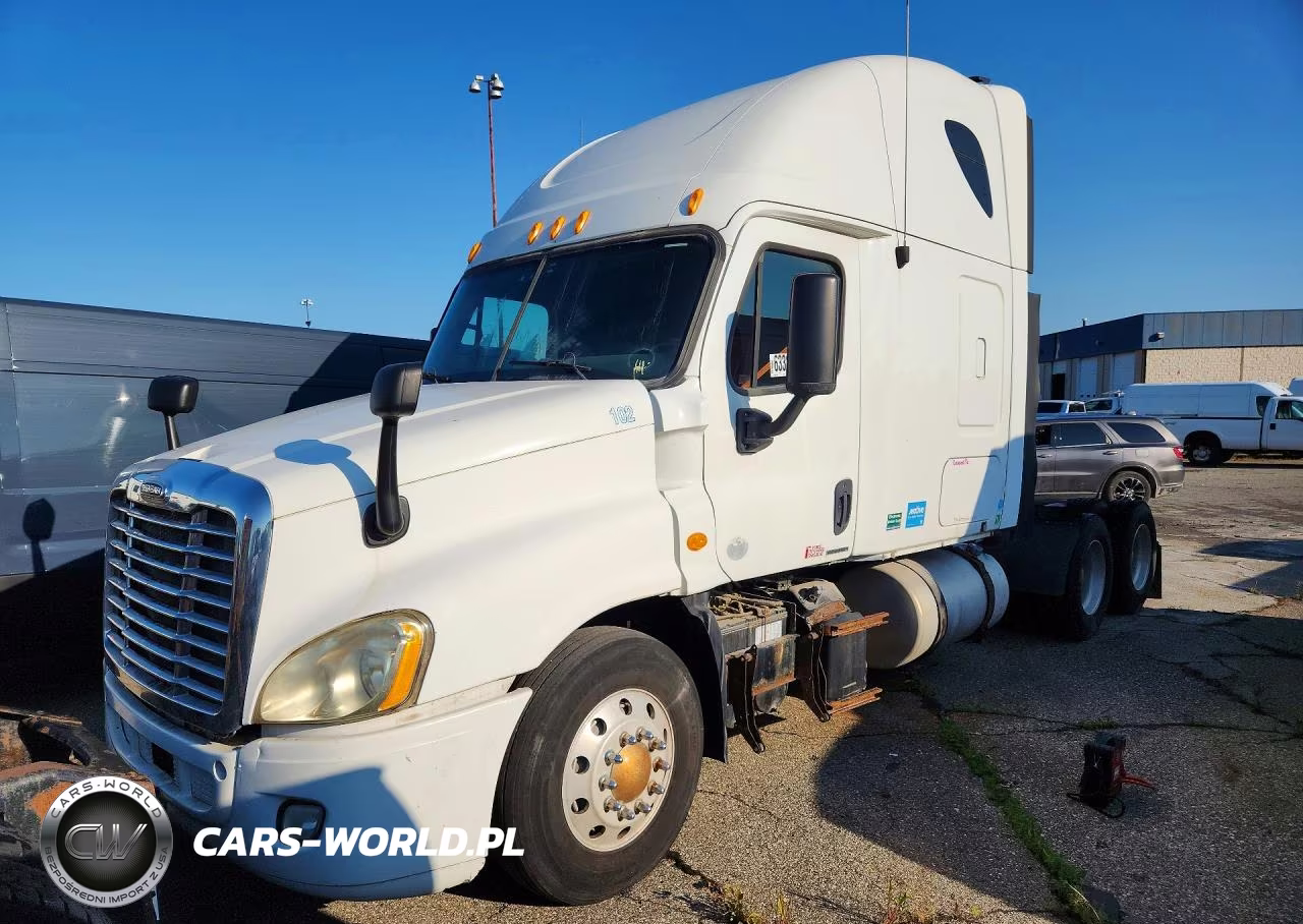 2012 Freightliner Cascadia Semi Truck