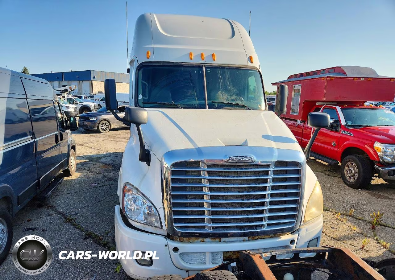 2012 Freightliner Cascadia Semi Truck VIN:1FUJGLBG7CLBR7775 - 5