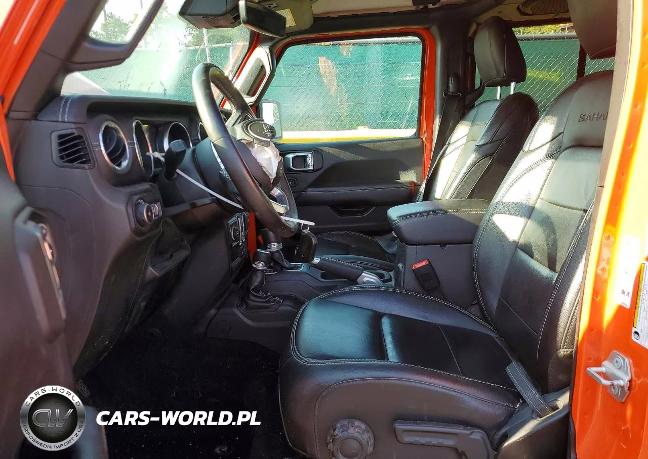 2019 Jeep Wrangler Unlimited Sahara VIN:1C4HJXEN9KW604871 - 7