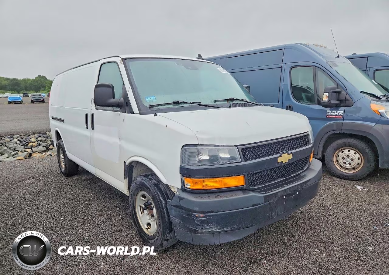 2021 Chevrolet Express G2500 VIN:1GCWGAFP5M1302125 - 4