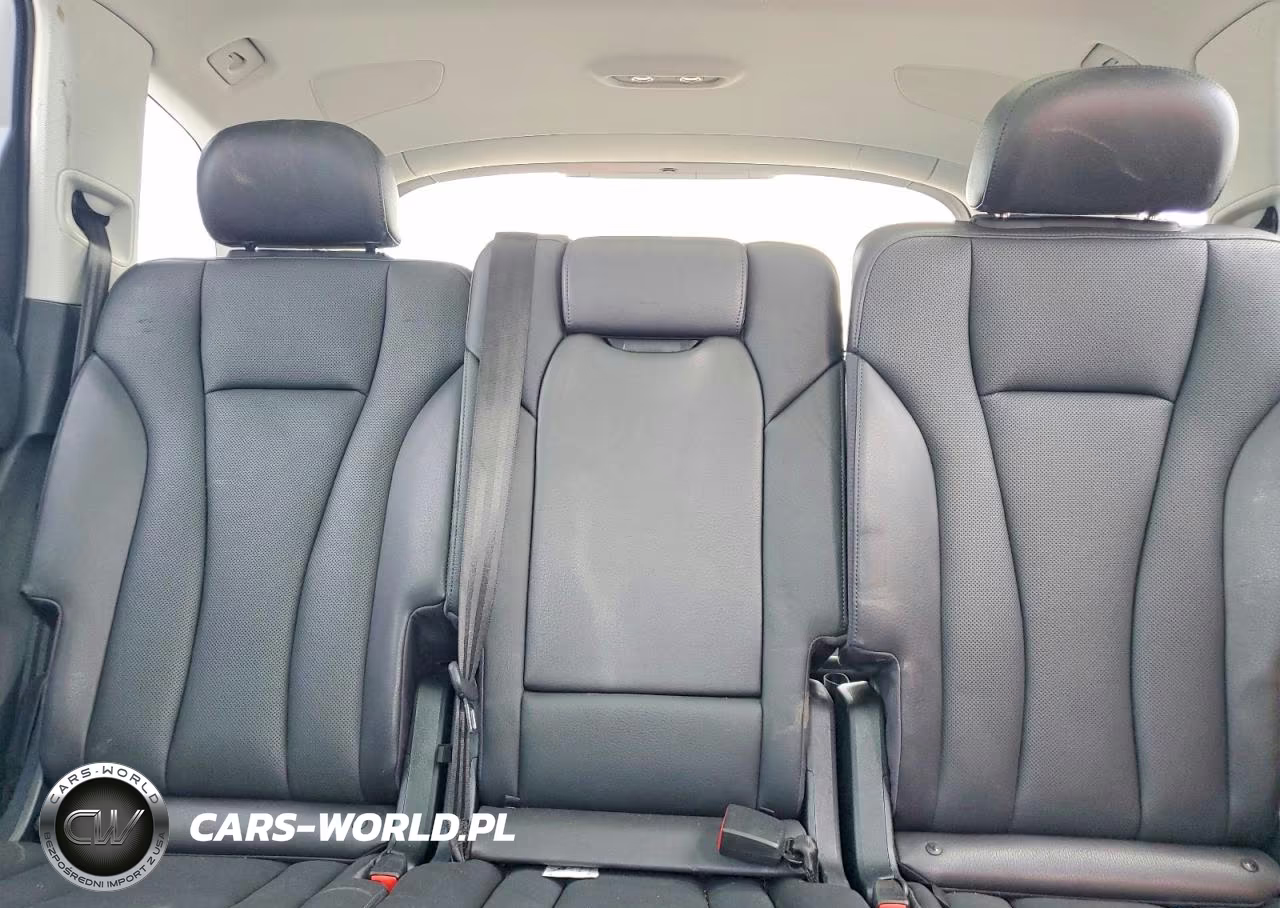 2017 Audi Q7 Premium Plus VIN:WA1LAAF78HD004607 - 10