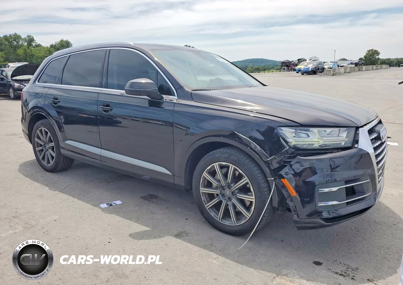 2017 Audi Q7 Premium Plus VIN:WA1LAAF78HD004607 - 4