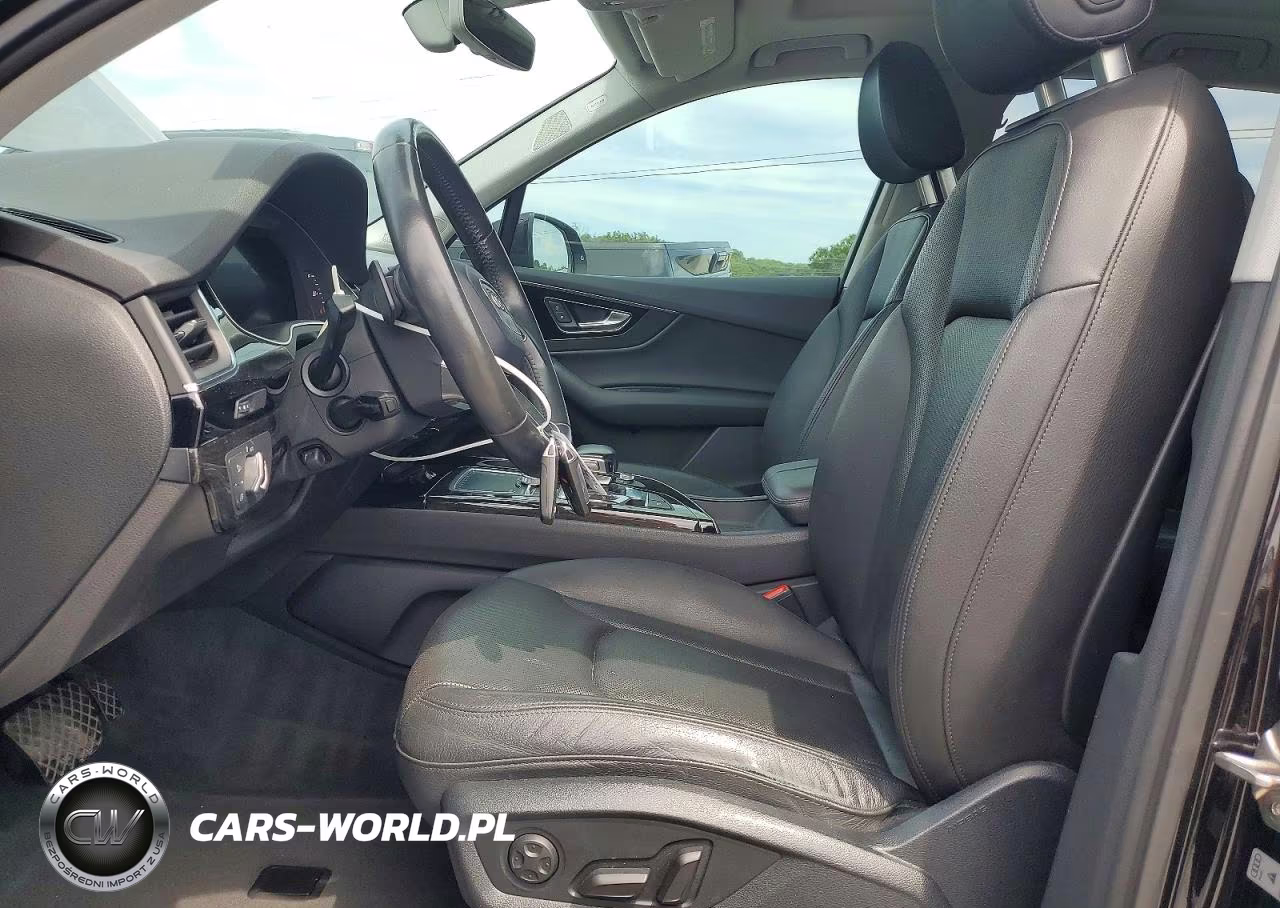 2017 Audi Q7 Premium Plus VIN:WA1LAAF78HD004607 - 7