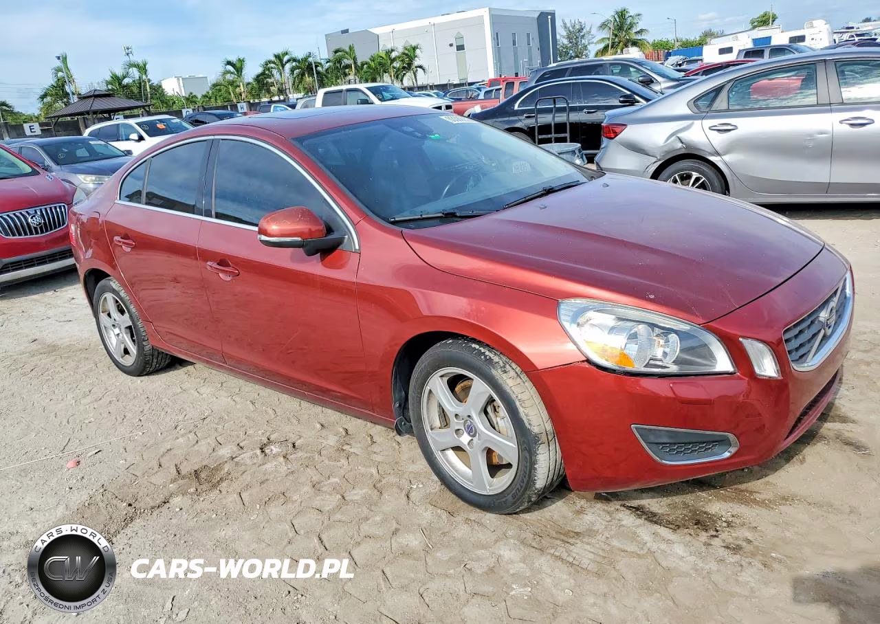 2013 Volvo S60 T5 VIN:YV1612FH8D2205019 - 4