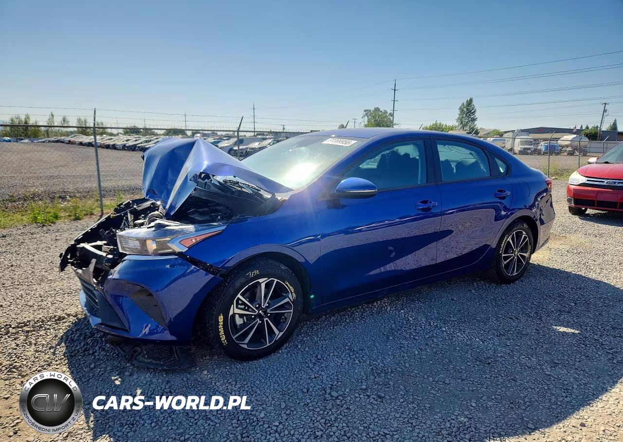 2024 Kia Forte Lxs