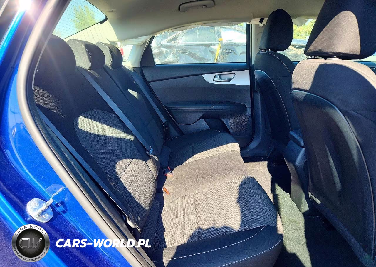 2024 Kia Forte Lxs VIN:3KPF24AD9RE698738 - 10