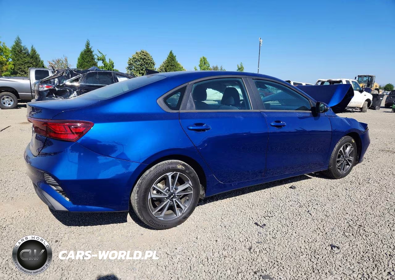 2024 Kia Forte Lxs VIN:3KPF24AD9RE698738 - 3
