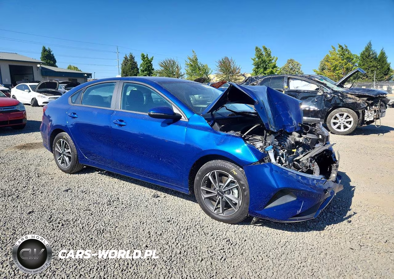 2024 Kia Forte Lxs VIN:3KPF24AD9RE698738 - 4