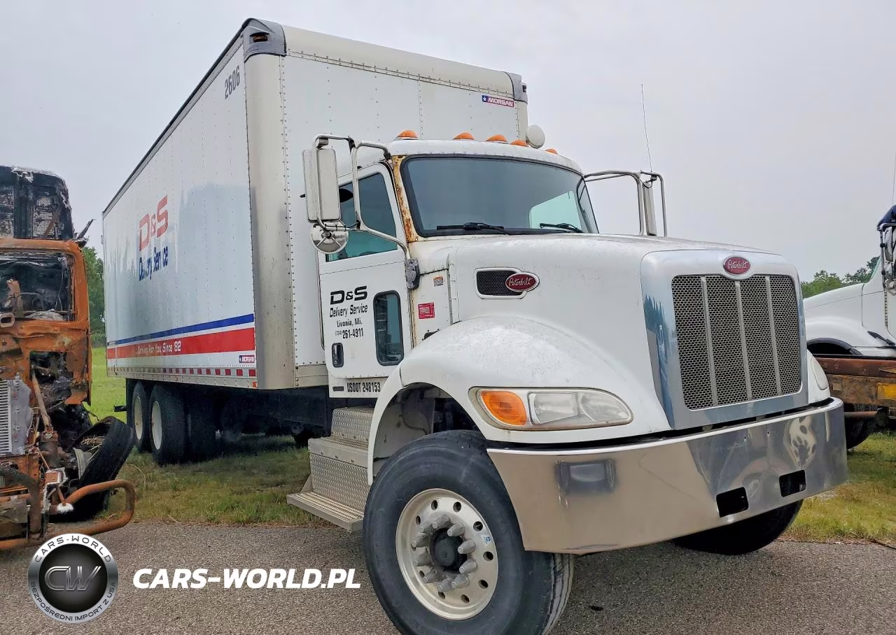 2016 Peterbilt 348 VIN:2NP3LJ0X9GM329650 - 4