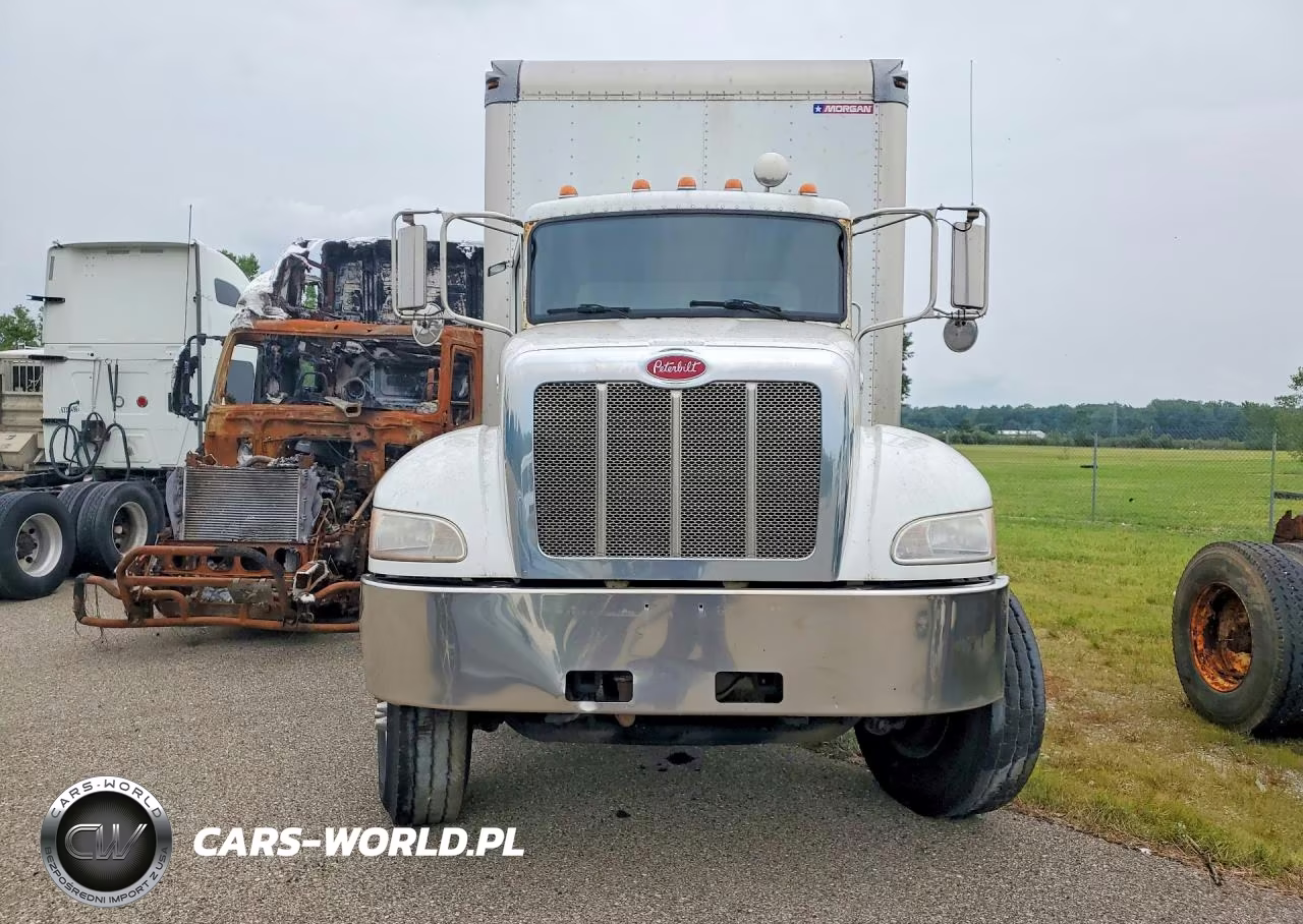 2016 Peterbilt 348 VIN:2NP3LJ0X9GM329650 - 5