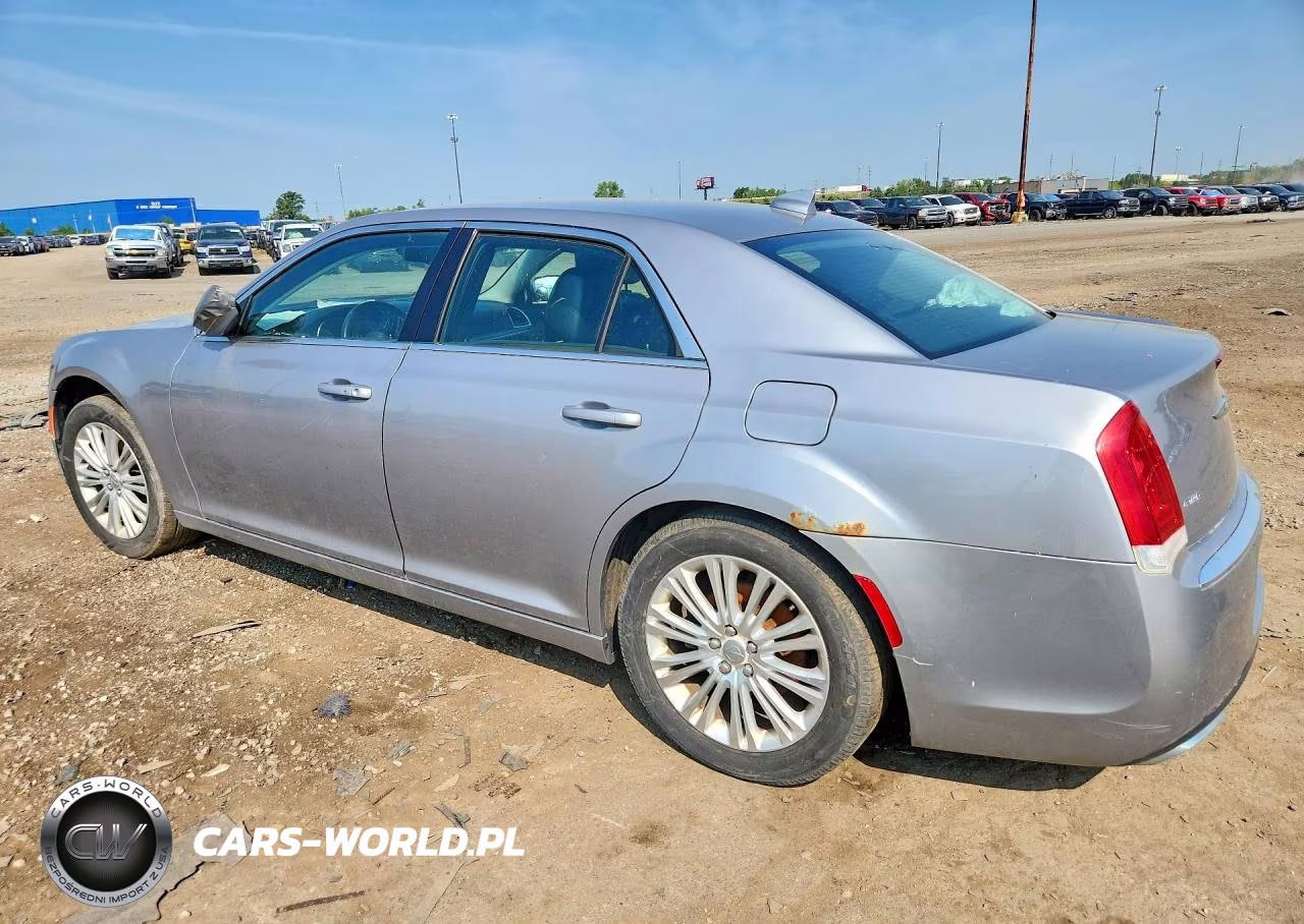 2015 Chrysler 300 Limited VIN:2C3CCARG4FH760693 - 2