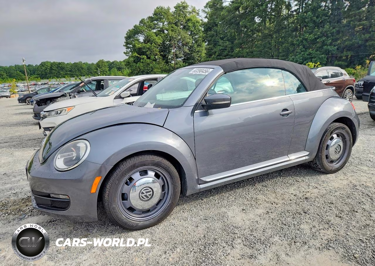 2015 Volkswagen Beetle 1.8T – zdjęcie 1 z 12