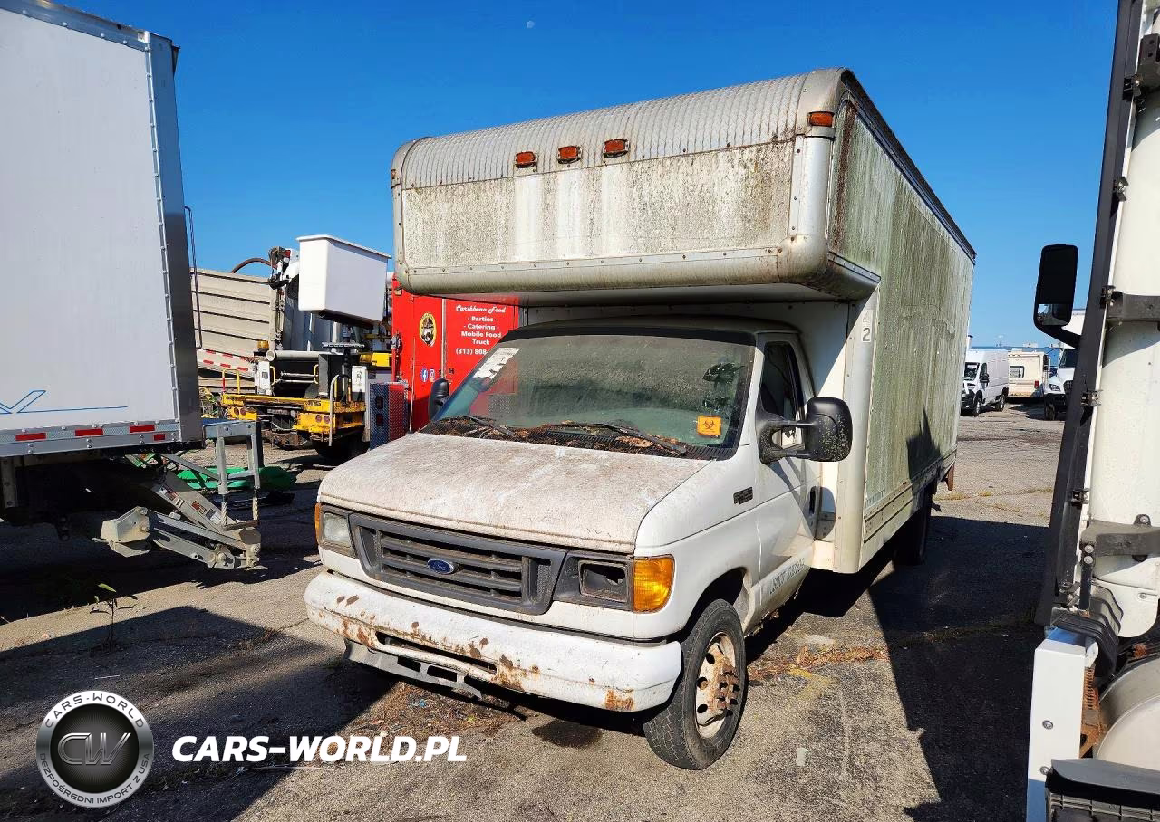 2004 Ford E450 Box Truck