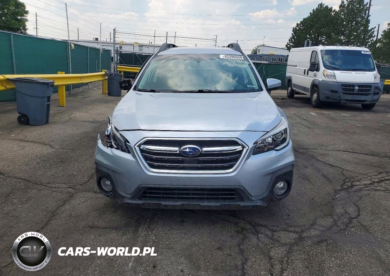 2018 Subaru Outback 2.5I Premium VIN:4S4BSACC5J3221183 - 5