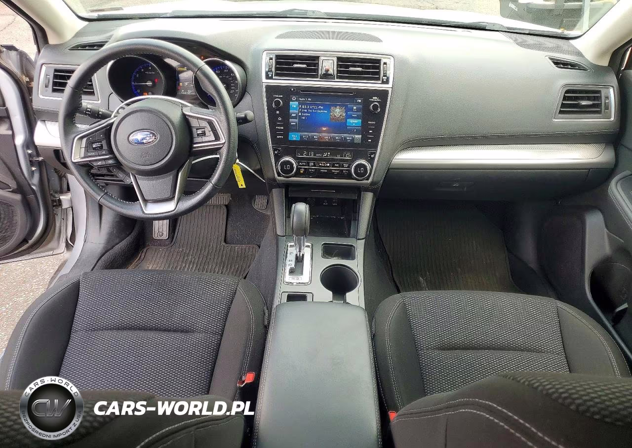 2018 Subaru Outback 2.5I Premium VIN:4S4BSACC5J3221183 - 8