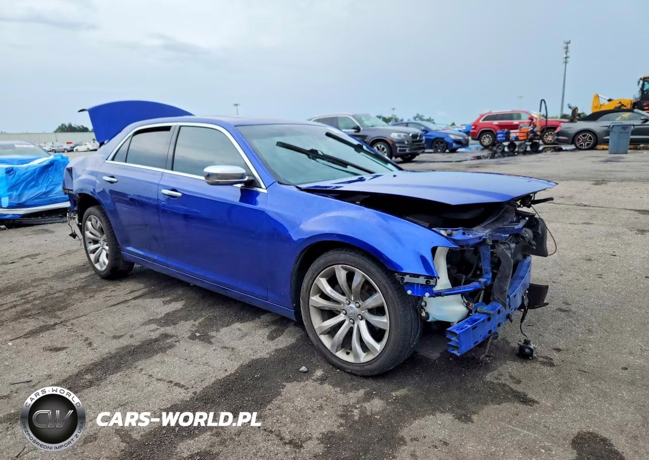 2019 Chrysler 300 Limited VIN:2C3CCAEG0KH705965 - 4