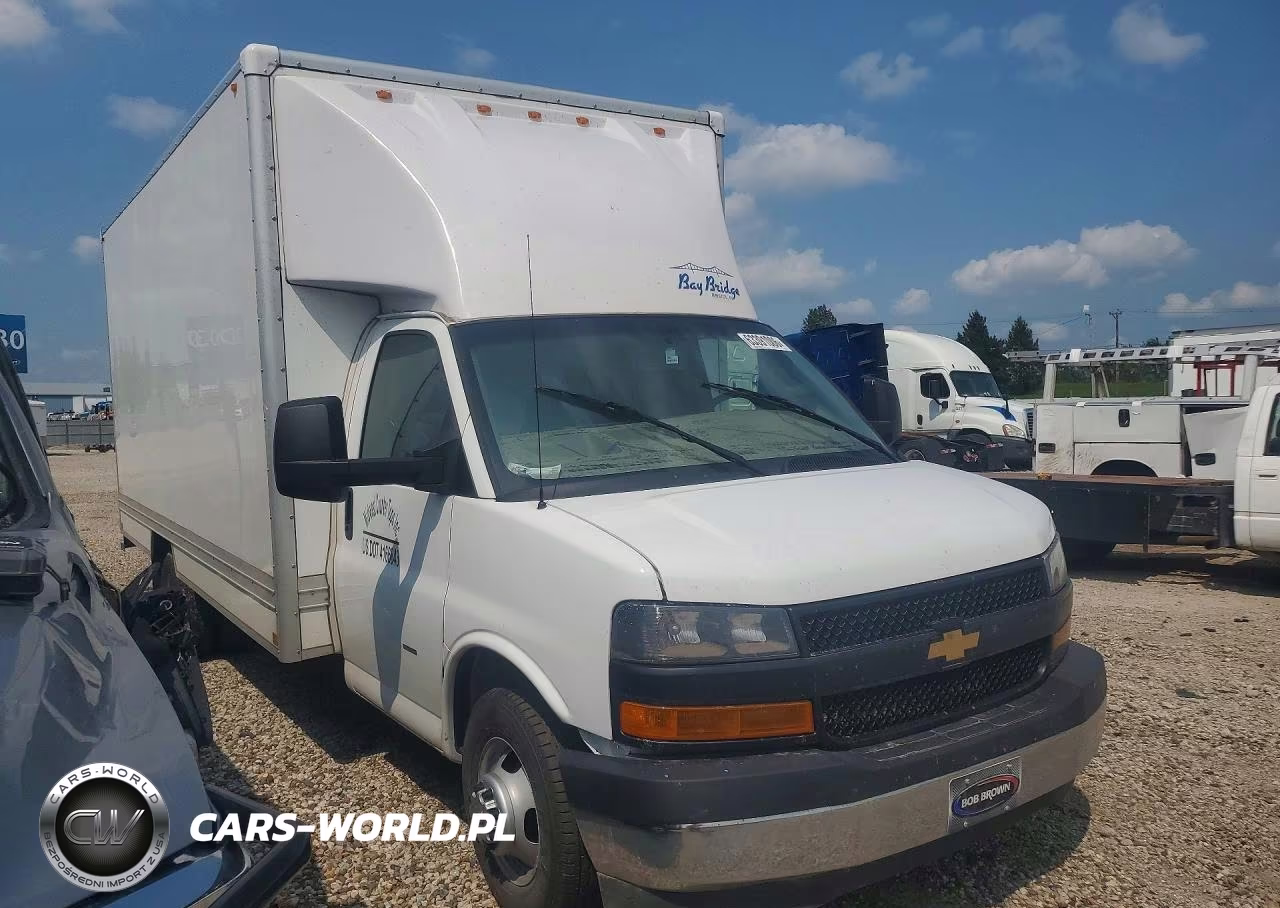 2025 Chevrolet Express Delivery Truck VIN:1HA3GTC78SN015687 - 4