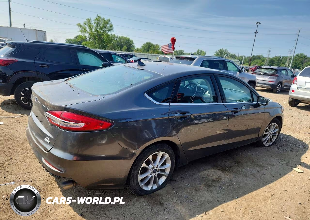 2020 Ford Fusion Se VIN:3FA6P0HDXLR136451 - 3