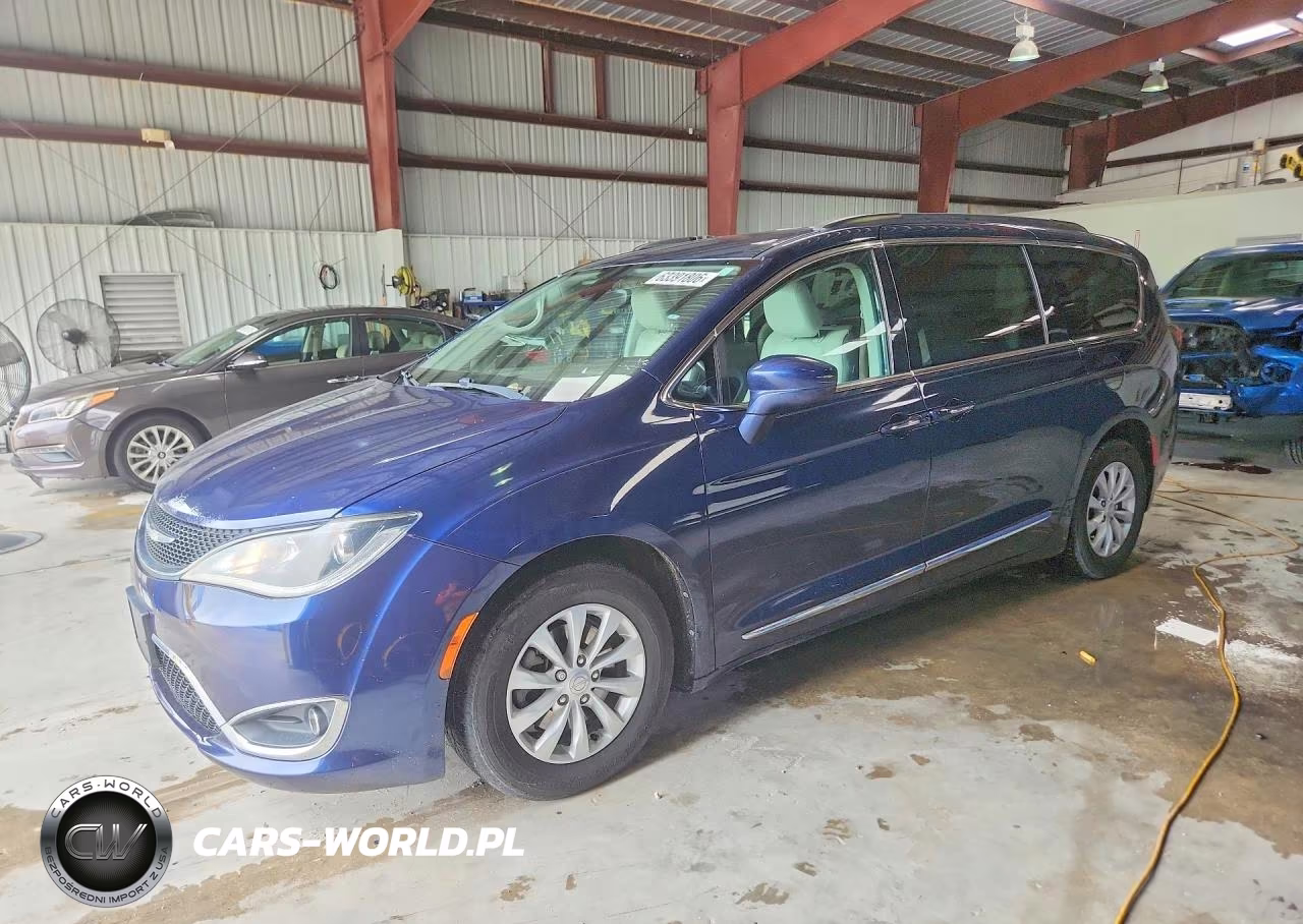 2017 Chrysler Pacifica Touring L