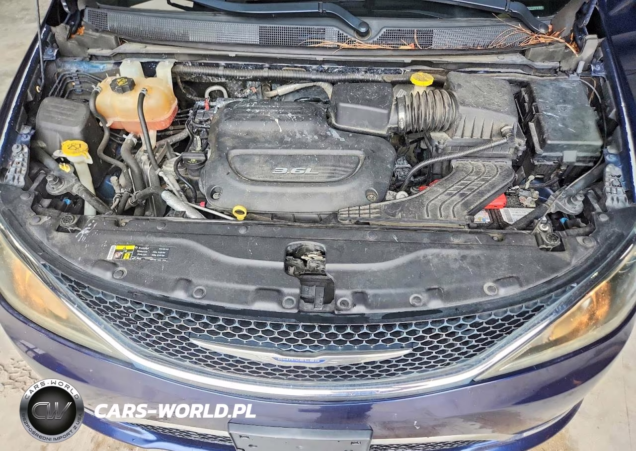 2017 Chrysler Pacifica Touring L VIN:2C4RC1BG9HR730392 - 12