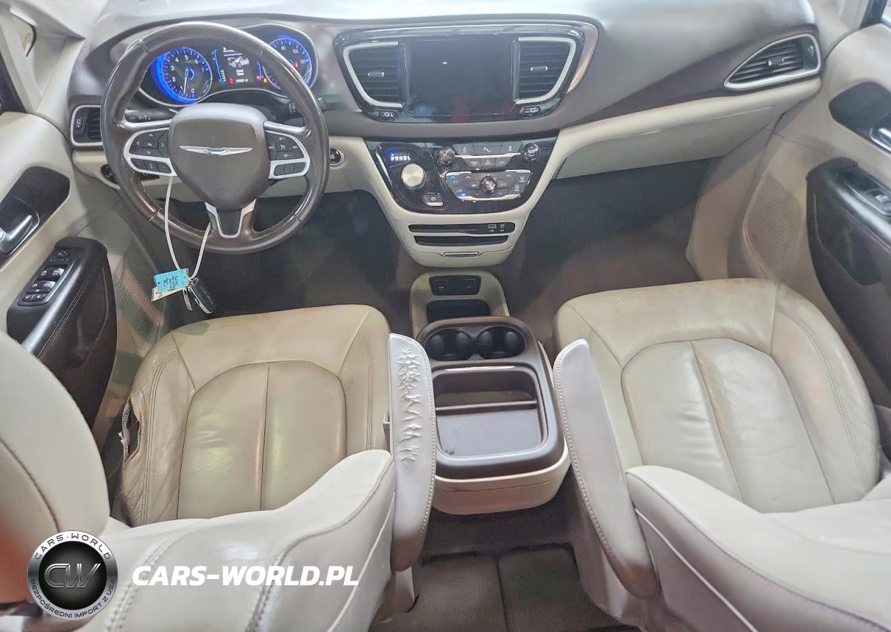 2017 Chrysler Pacifica Touring L VIN:2C4RC1BG9HR730392 - 8