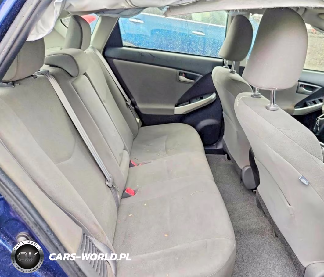2014 Toyota Prius Three VIN:JTDKN3DU1E1736360 - 10